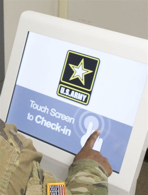 FLW DEERS ID card office gets new sign-in kiosk | Article | The United States Army