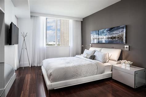 22 Stunning and Neat White Condo Bedrooms | Home Design Lover