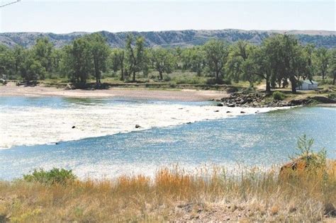 Yellowstone dam headgate leaves intake irrigators high and dry