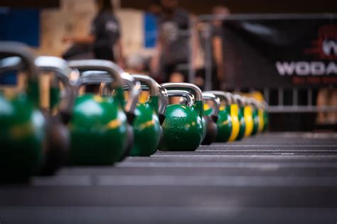 Best Dumbbell Alternatives To Use Outside | Gradual Growth