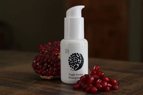 Pomegranate Seed Oil – Skin Restoration - Snejana Hill Cosmetics