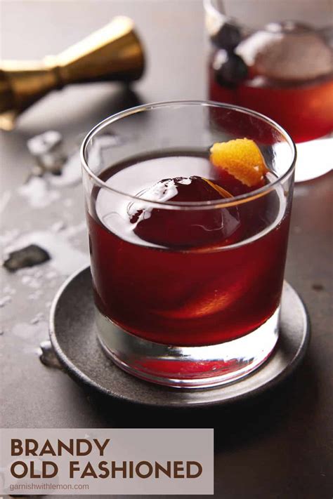 Brandy Old Fashioned - Garnish with Lemon