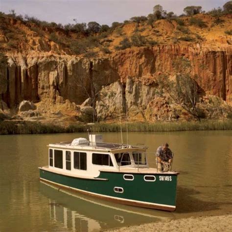 Electric Mundoo III River Murray Cliffs riverboat plywood solar | Boat Design Net