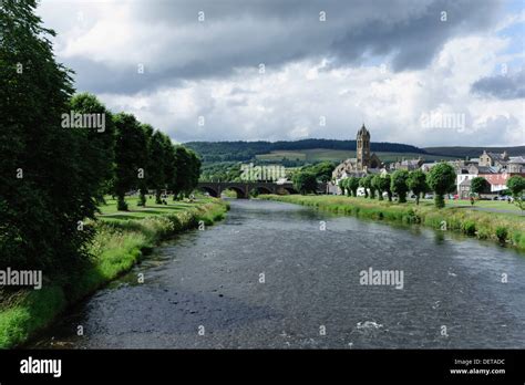 Peebles scotland town river tweed hi-res stock photography and images ...