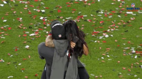 Chris Godwin, fiancée had a beautiful reaction to Tampa Bay's Super ...