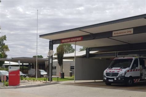 Mildura Base Hospital to return to public management