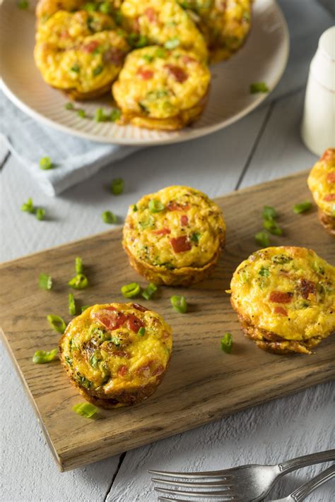 Muffin Tin Quiche with Spinach, Tomato and Bacon | 31Daily.com ...