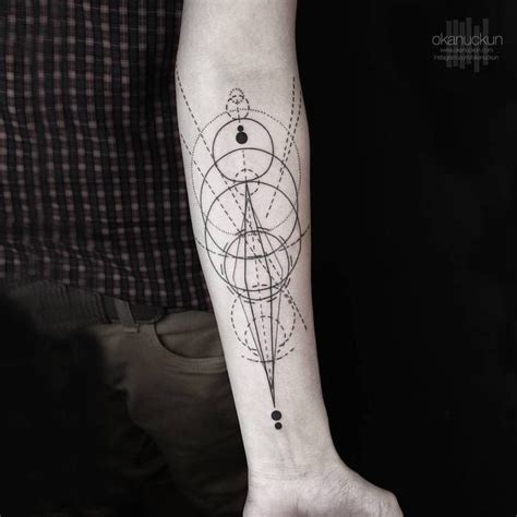 Gorgeous Geometric Tattoo on Forearm by Okan Uckun Dreieckiges Tattoos ...