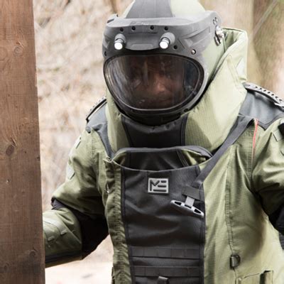 EOD Suit - EOD® 10 Bomb Suit & Helmet Ensemble - Med-Eng