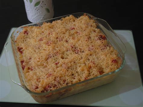 FOOD PLUS LOVE: Macaroni Schotel (Bake Macaroni with Beef Sausages and ...