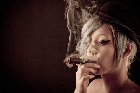 Cigar Smoking, Hat & Woman TOP 150 Pics – The CigarMonkeys