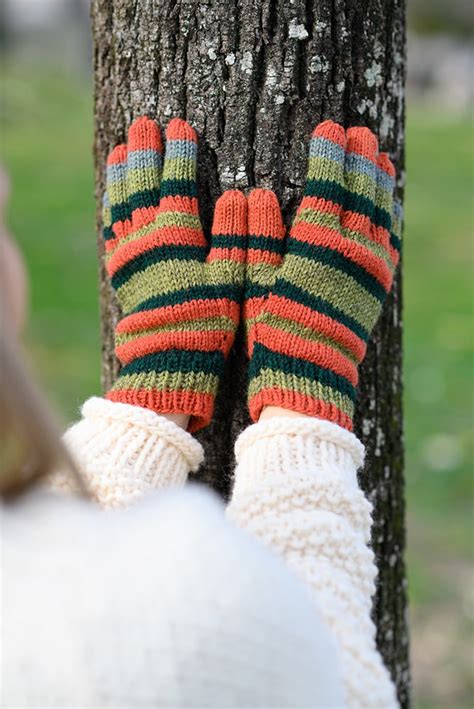 Coraline Gloves Knitting Pattern - Handy Little Me