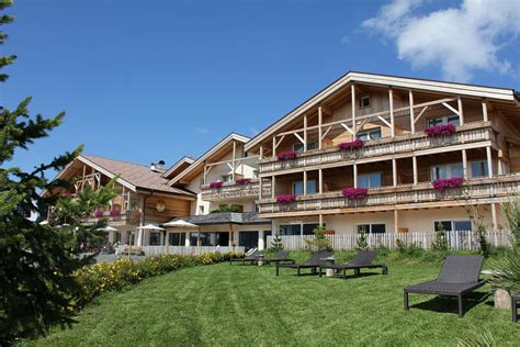 ALPENHOTEL PANORAMA - Updated 2022 Prices (Alpe di Siusi, Province of ...