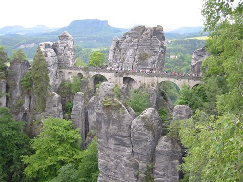 File:Bastei - Die Basteibrücke vom Ferdinandstein.jpg - Wikimedia Commons