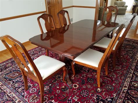 Very nice solid wood dining set cherry finish - table and 8 chairs