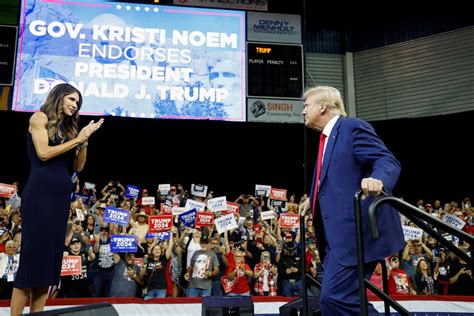 Kristi Noem endorses Trump during South Dakota Republican party’s ...