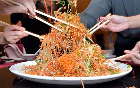Yee Sang or Yu Sheng? The Story Behind this CNY Tradition | Pamper.My