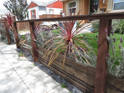 low wood fence designs - modern low fence with wood at bottom ...