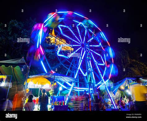 Bangkok, Thailand. 20th Nov, 2015. The Ferris Wheel at the Wat Saket ...