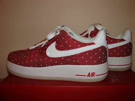 ric on the go: Valentine's AF-1s