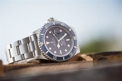 [VIDEO] Real vs. Fake: Rolex Submariner - Crown & Caliber Blog