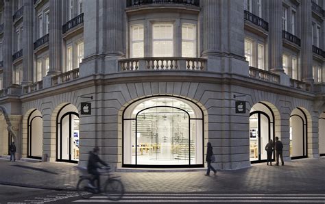 Gallery of The Iconic Architecture of Apple Retail Stores - 10