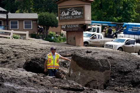 Southern California mudslides damage homes, carry away cars | CBC News