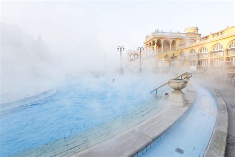 Soaking Up the Thermal Baths of Budapest, Hungary - Me gusta volar