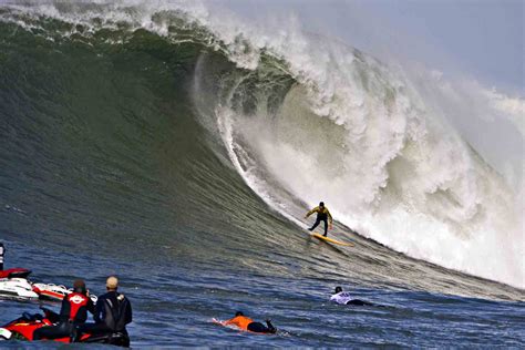 Mavericks Surf Spot in Half Moon Bay | Big wave surfing, Mavericks ...