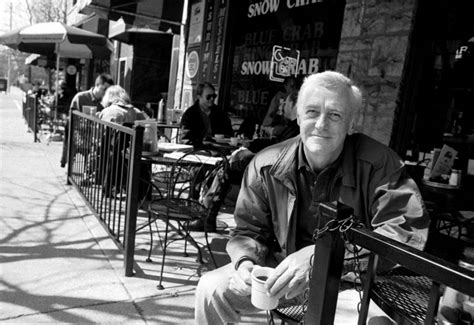 John Mahoney, actor and Oak Park resident outside Poor Phil's. | John mahoney, Dan in real life ...