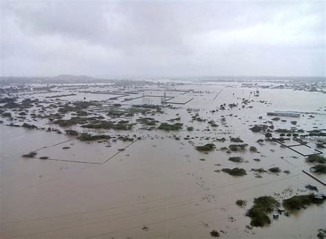 Chennai floods: Heaviest rainfall in a century brings India's Tamil Nadu state to a standstill ...