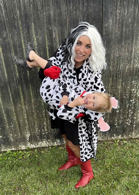 DIY Family 101 Dalmatians Costume Including Cruella De Vil Lola ...