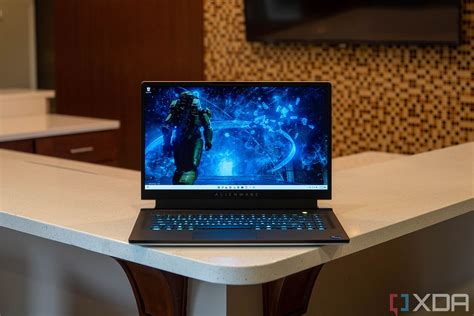 Alienware x15 R2 Review: Lots of gaming power in a small package