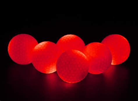 Glow In The Dark Golf Balls: The Best Ones - Golfers Passion