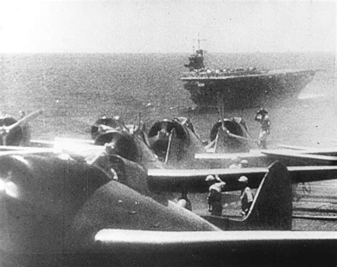 [Photo] D3A1 dive bombers preparing to take off from Akagi to attack Pearl Harbor, US Territory ...