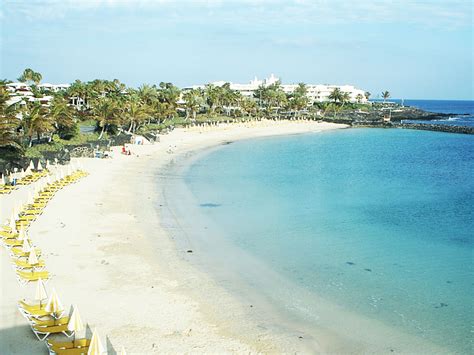 Playa Flamingo, Playa Blanca - Lanzarote Tourist Guide