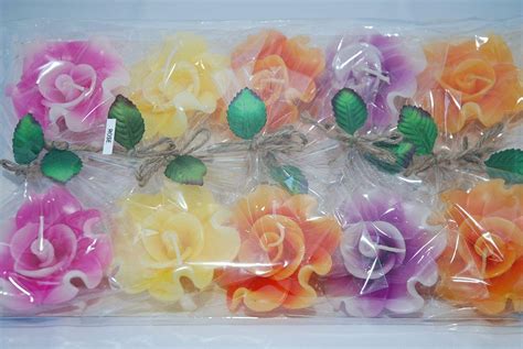 Pack of 10 Flower Shaped Floating Candles - Assorted Colours & Flower Shapes