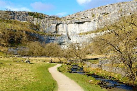 Malham Cove Waterfall Brought Back to Life After 200 Years | Amusing Planet