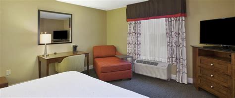 Hampton Inn and Suites Wichita Northeast Hotel