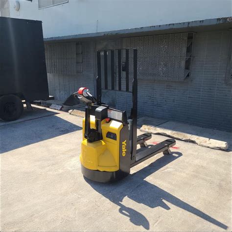 Yale Electric Pallet Jack MPB045VGN24T2746 / SKU: RWFC7342 – RWFC RENTAL