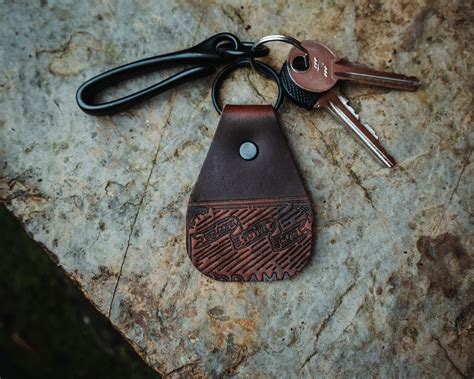 Handmade Leather Keychain – OrramanLeather