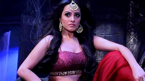 Naagin Season 3 Vishakha BGM's Part-1. Vishakha Entry Song and Vishakha Fight BGM. - YouTube