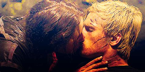 Katniss and Peeta kiss - The Hunger Games Photo (30444680) - Fanpop