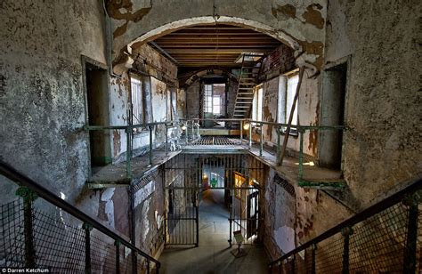 Inside America's 'most haunted building': Eastern State Penitentiary | Daily Mail Online