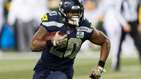 Seattle Seahawks key offensive players stand out in scrimmage game