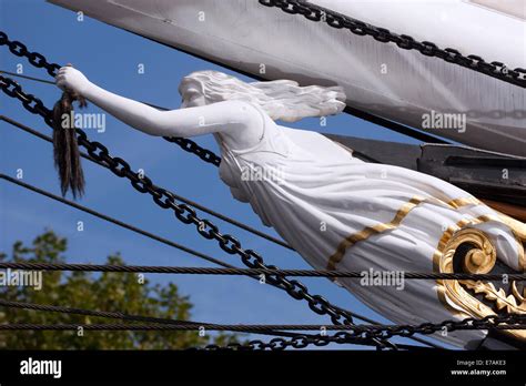 A close-up image of the Figurehead of the Cutty Sark, Greenwich Stock Photo - Alamy