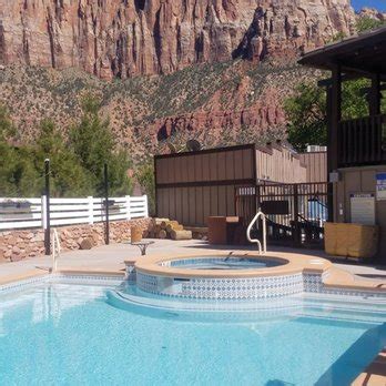 Pioneer Lodge - 69 Photos & 111 Reviews - Hotels - 838 Zion Park Blvd ...