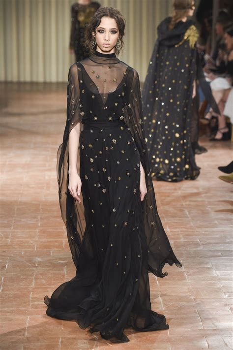 Alberta Ferretti Fall 2017 Ready-to-Wear Collection Runway Collection, Alberta Ferretti, Long ...