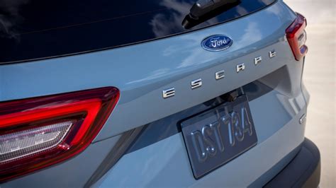 2023 Ford Escape Plug-In Hybrid Promises 37 Mile Electric Range