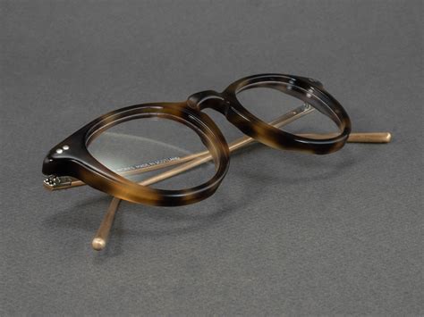 Round Tortoise Shell Glasses for Men - Banton Frameworks